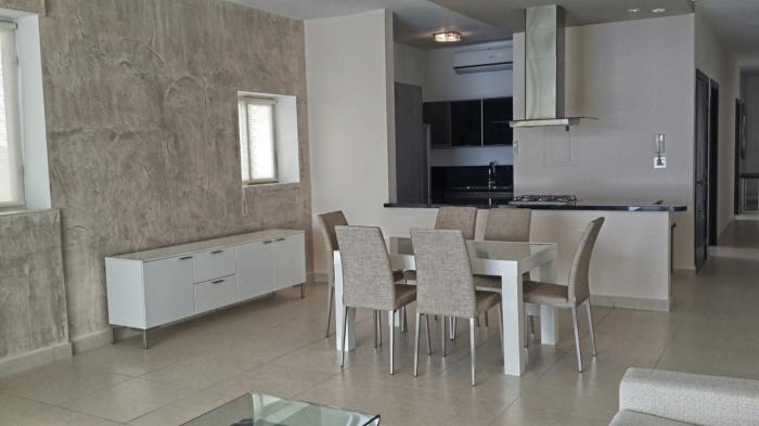 Apartamento disponible en avenida baloboa- amoblado - 2 recamaras