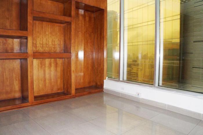 Sale: office with divisions in avenida balboa