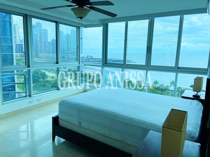 Spacious furnished apartment for rent in avenida balboa