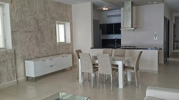 Apartamento disponible en avenida balboa- amoblado - 2 recamaras — 5
