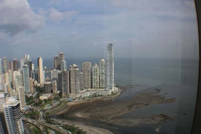 Alquiler de oficina con espectacular vista al mar — 2