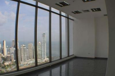 Alquilo oficina con espectacular vista frontal  al mar.  tiene  108 metros, 3 baños, recepción,