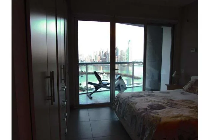 Venta de apartamento en avenida balboa — 3