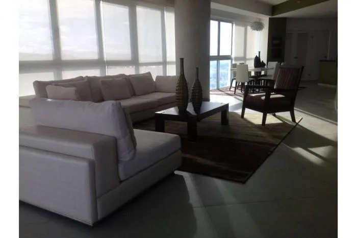 Vendo apartamento en avenida balboa ph yacht club jrco — 2