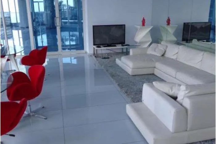 Alquilo apartamento amoblado p.h. yacht club — 2