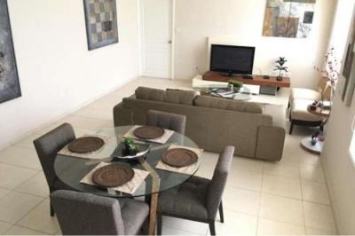 For sale this comfortable and luxurious apartment, with one of the best views of the city of panama,