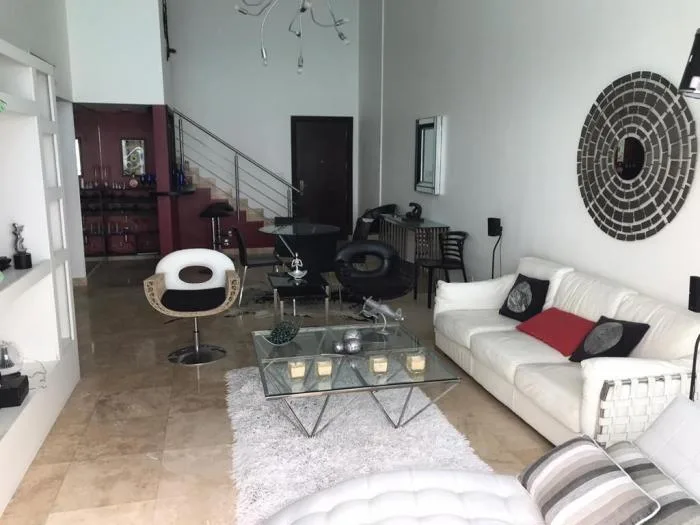 Amplio apartamento en avenida balboa-186mt2- 2 recamaras — 2