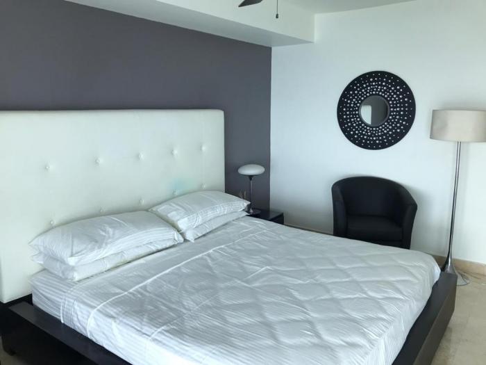 Amplio apartamento en avenida balboa-186mt2- 2 recamaras