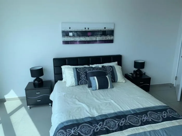 Yacht club amoblado en alquiler 3rec 181m2 $2,200 — 2
