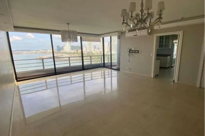 Venta de apartamento en los delfines, avenida balboa — 5