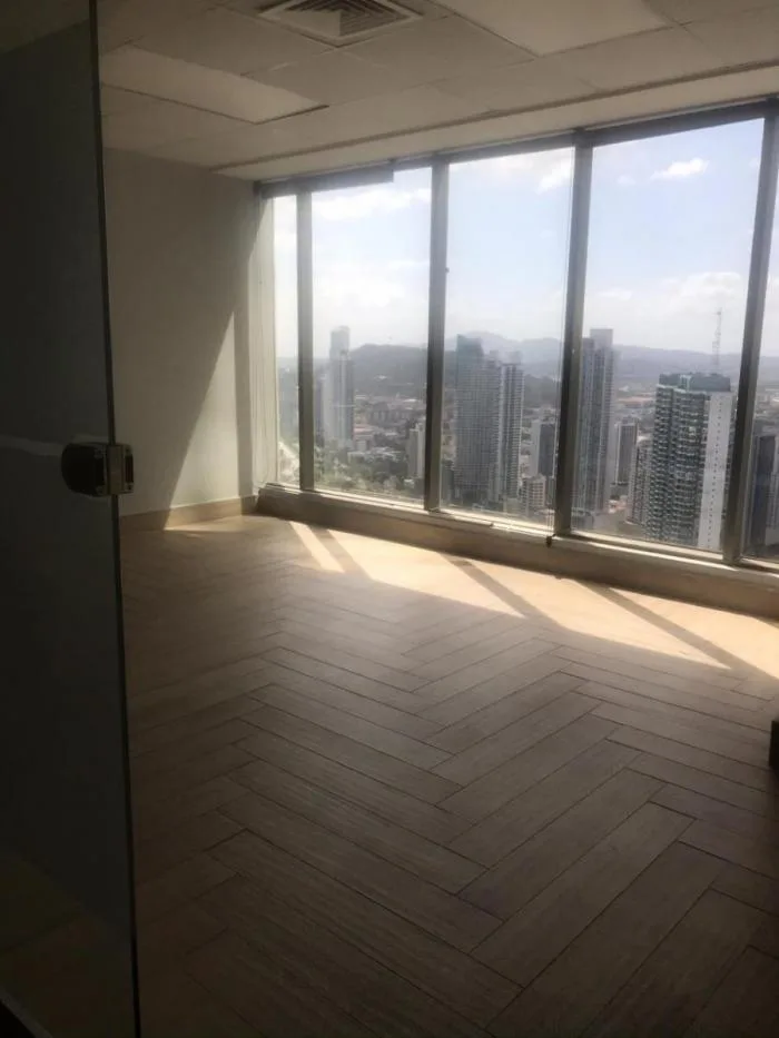 ¡hermosa oficina en bicsa financial center! oportunidad de alquiler — 4