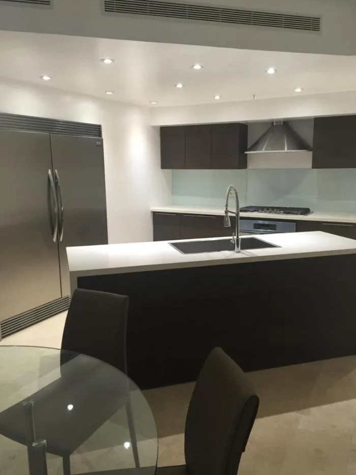 Ave balboa elegante apartamento totalmente amoblado 260m2 — 4