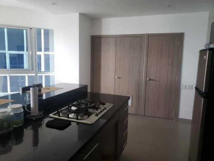 Apto. yacht club, ave. balboa, 218m2, 2 rec, $2,300 — 3