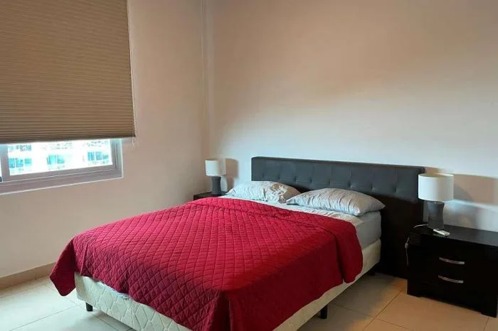 Alquiler de apartamento en p.h. sky, avenida balboa. — 2