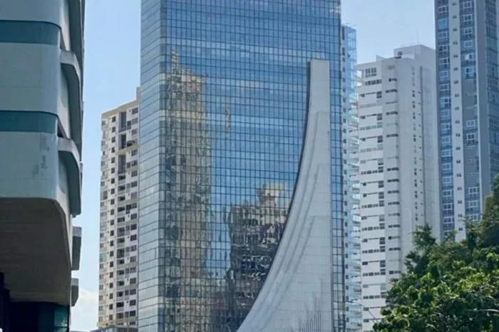 Office for sale entire flat in torre bac, avenida balboa