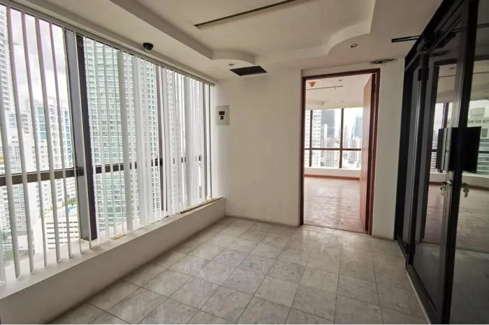 Office for sale entire flat in torre bac, avenida balboa