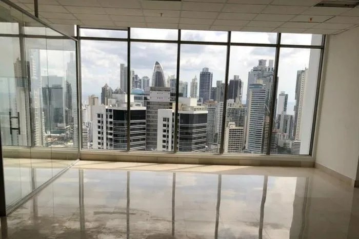 Se alquila oficina en la torre bicsa, avenida balboa — 2