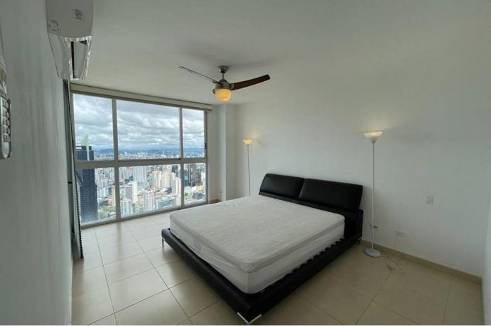 Venta apartamento en ph waters on the bay, avenida balboa.