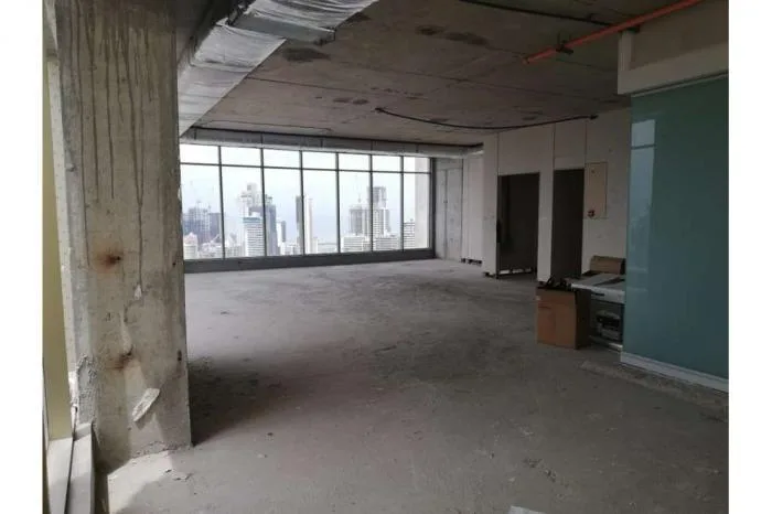 Bicsa oficina en venta 380k de 145m2 — 5