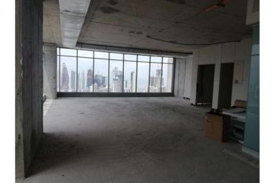 Large office, high floor in gray with 2 parking spaces ready to be built. views of the sea and the c