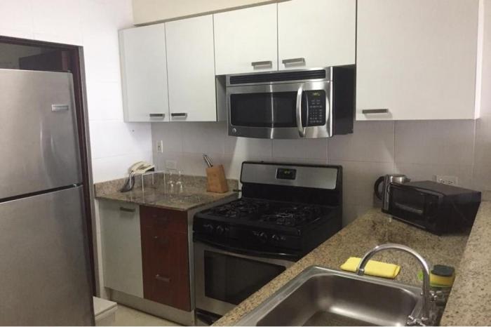 Alquiler de apartamento amoblado en avenida balboa