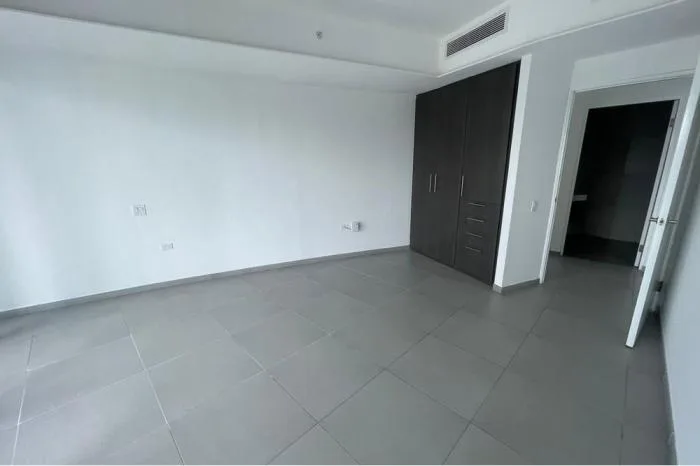 Venta de apartamento amoblado en ph yacht club, avenida balboa — 2
