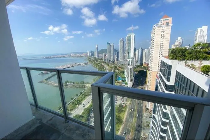 Se alquila apartamento en avenida balboa, panamá — 3