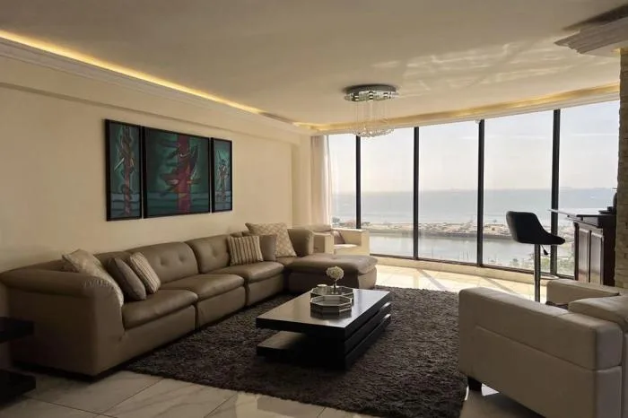 Se alquila apartamento en ph rocamar, avenida balboa — 2