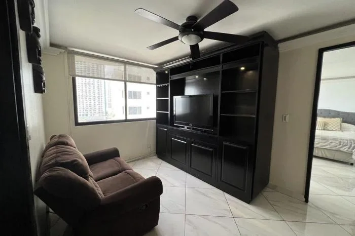 Se alquila apartamento en ph rocamar, avenida balboa — 5