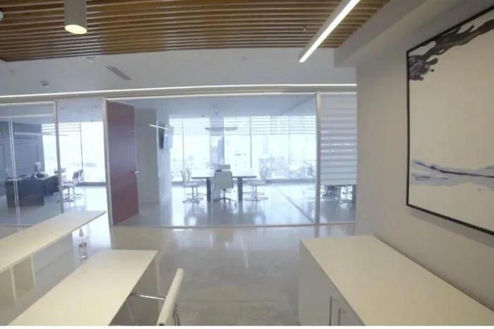 Balboa office center avenida balboa 238.73 metros — 2