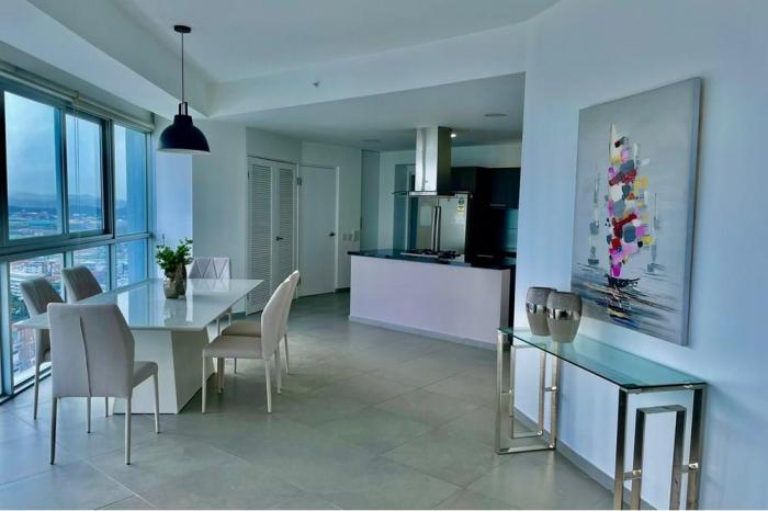 Yacht club balboa avenue 2 rooms