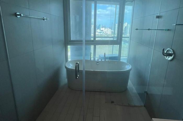 Apartamento en Yacht club Avenida Balboa en alquiler