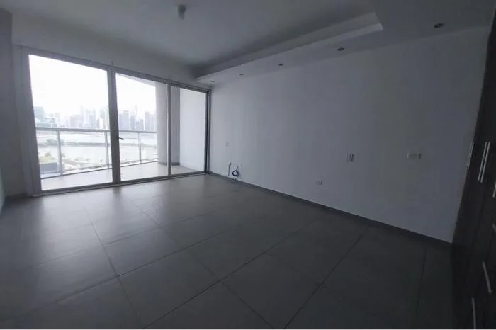 Apartamento en venta en yacht club de 2 habitaciones — 2