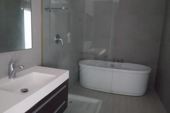 Apartamento en venta en yacht club de 2 habitaciones