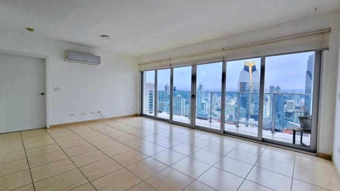 Apartment in waters avenida balboa for rent