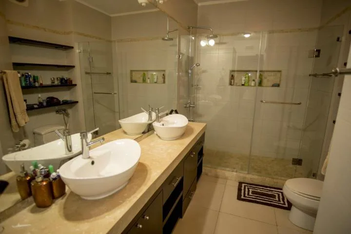 Hermoso apartamento frente al mar con bella vista av. balboa — 2