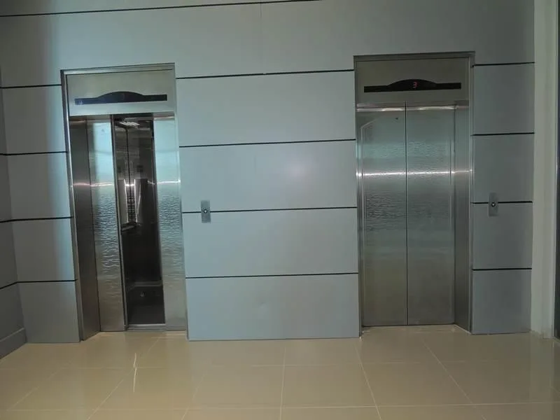 Local comercial en av. balboa — 4