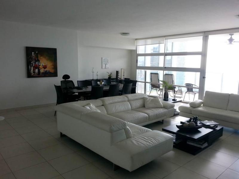 Venta apartamento amoblado av. balboa