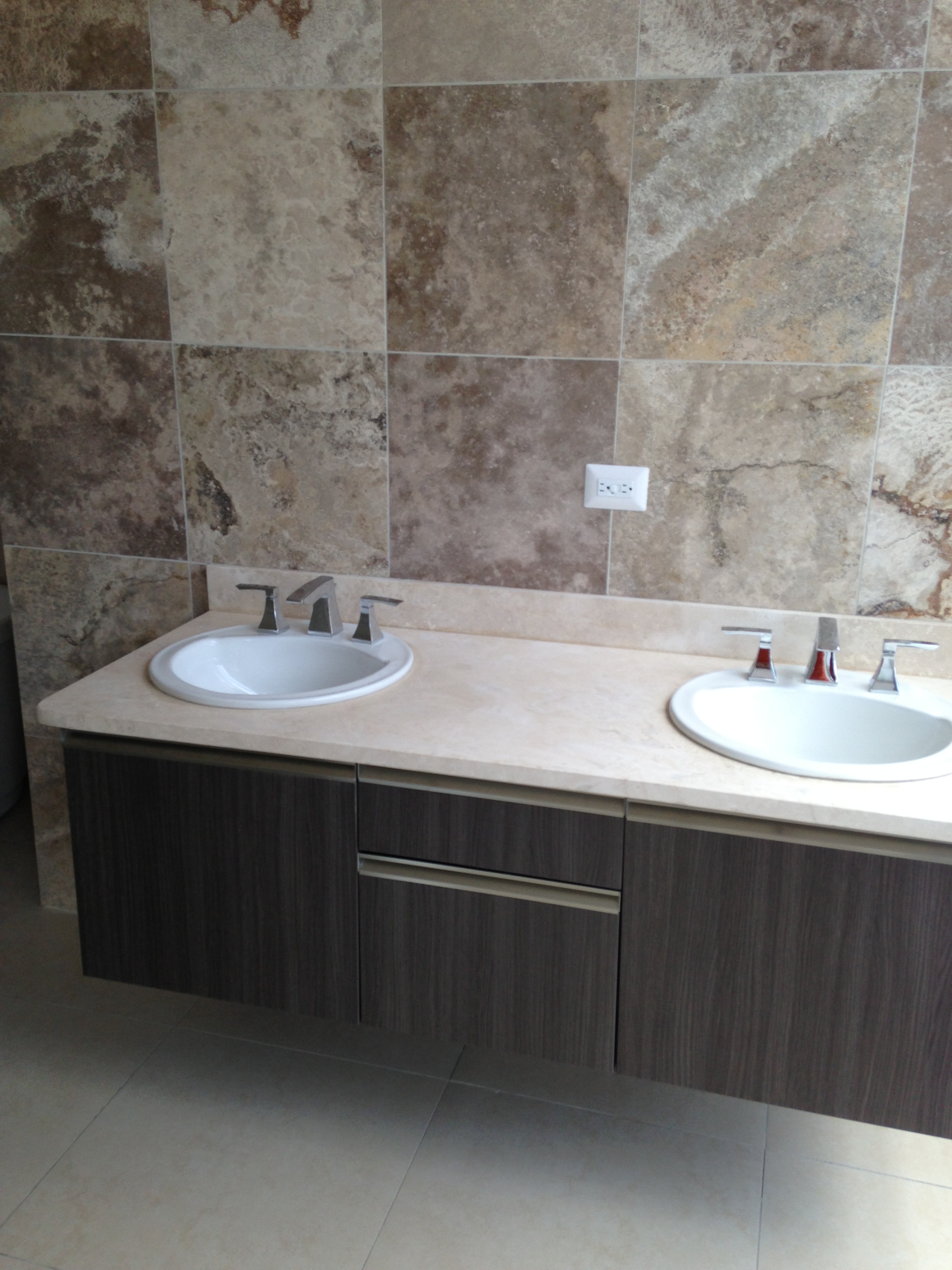 Alquilo rivage linea blanca