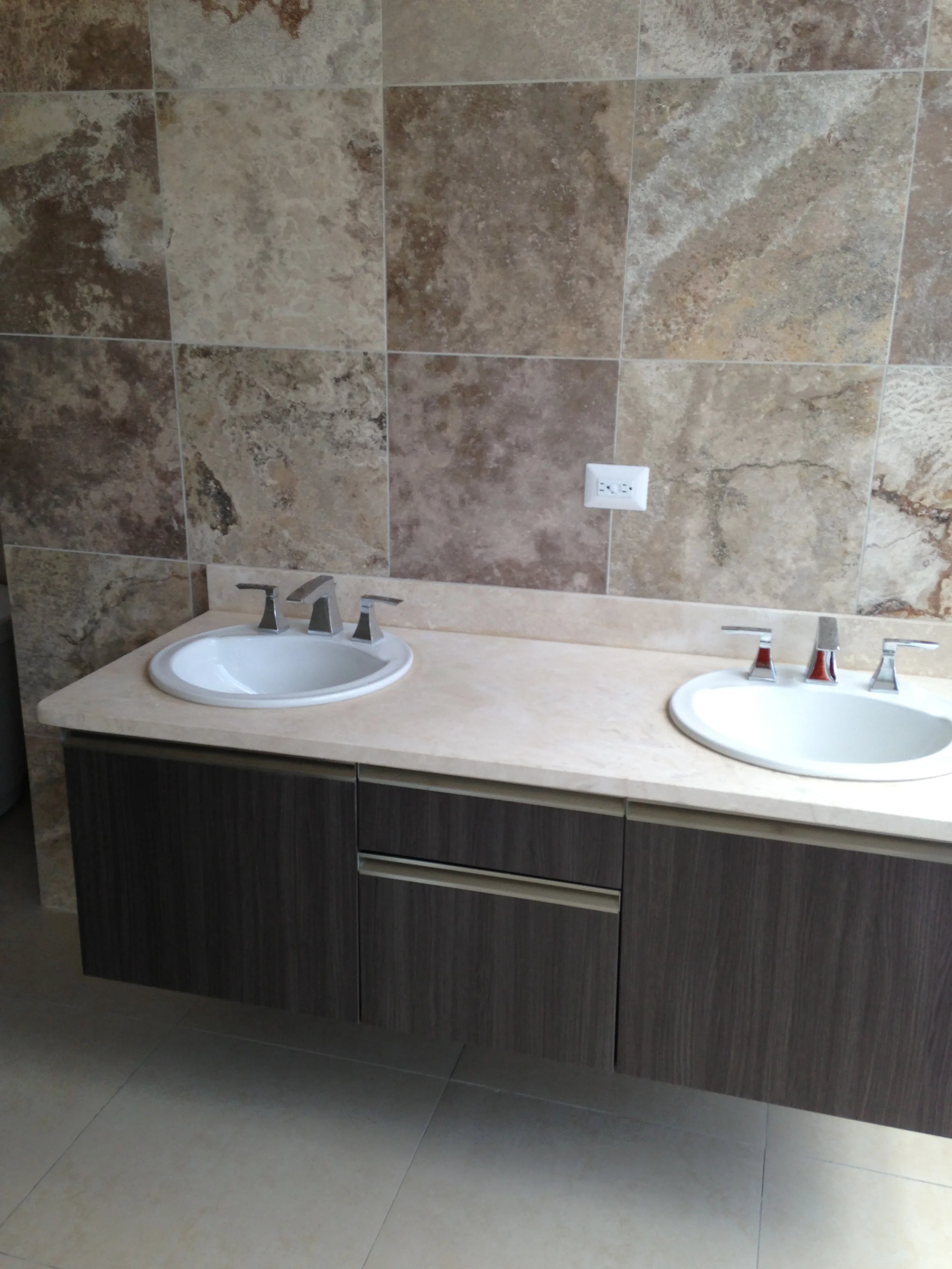 Alquilo rivage linea blanca — 4
