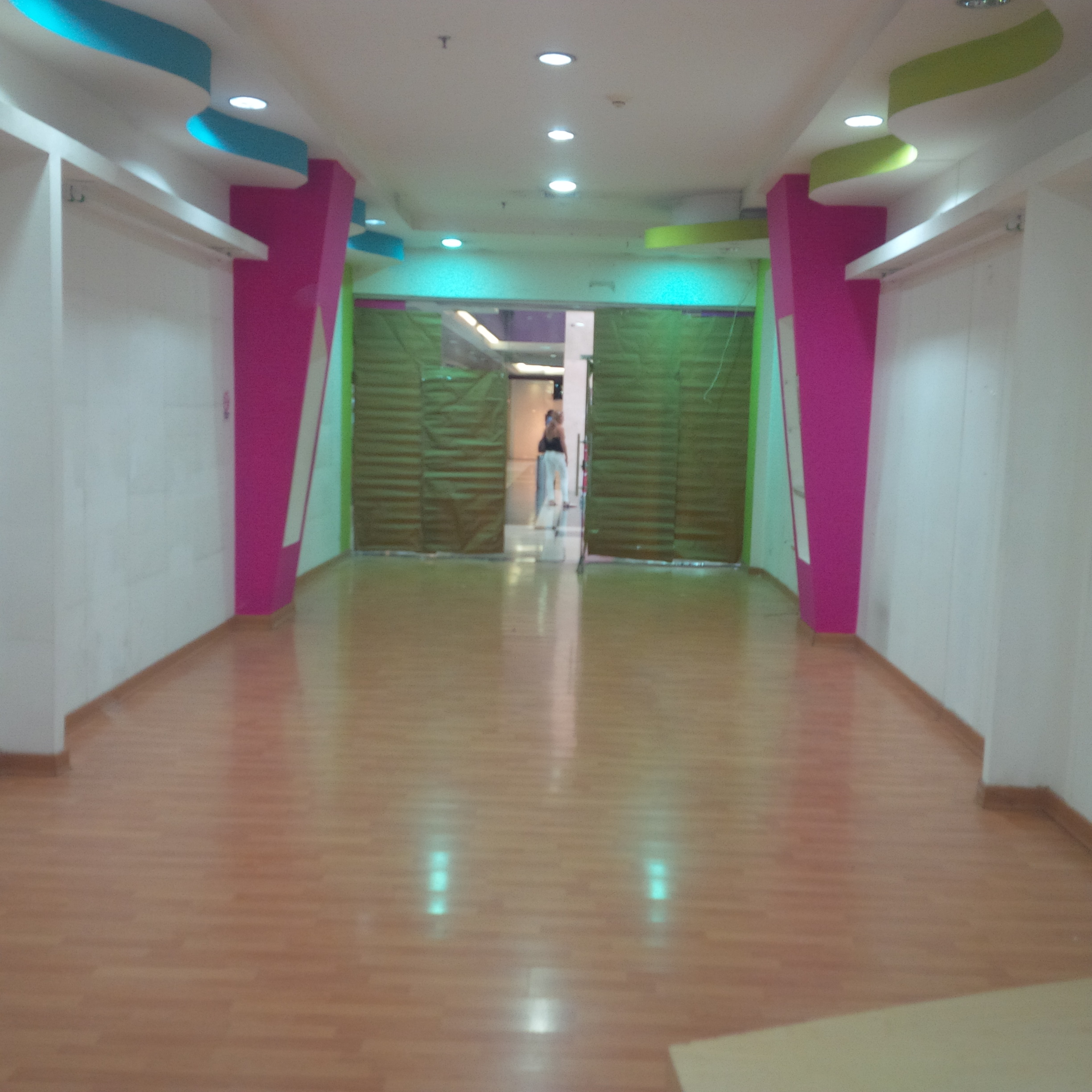 Multi-center local rent