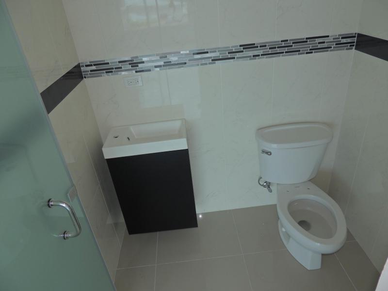 Lindo local comercial en av. balboa