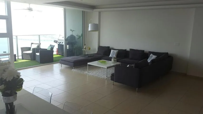 Maravilloso y amplio apartamento amoblado en av. balboa — 4