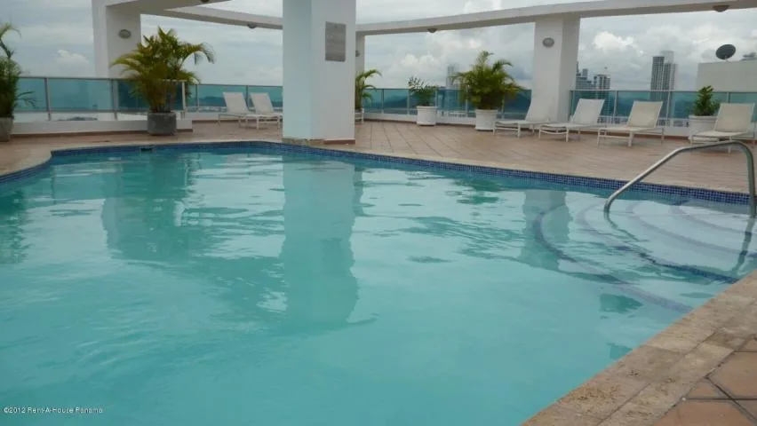 Gran oportunidad apartamento amoblado vista al mar av. balboa — 3