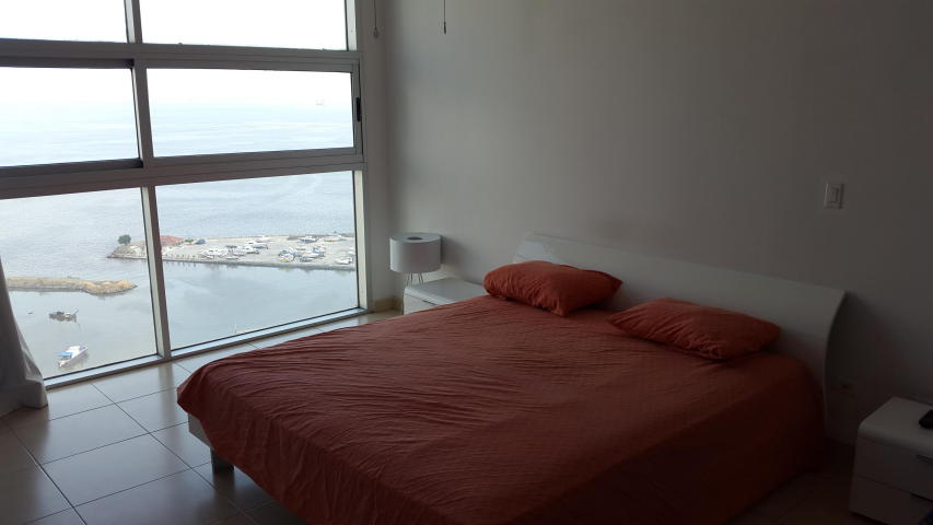 Gran oportunidad apartamento amoblado vista al mar av. balboa