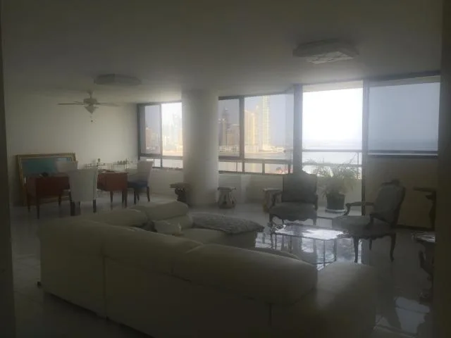 Grandioso apartamento con hermosa vista al mar en av. balboa — 2