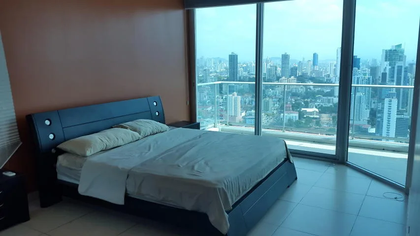 Espectacular apartamento amoblado frente al mar av. balboa — 3