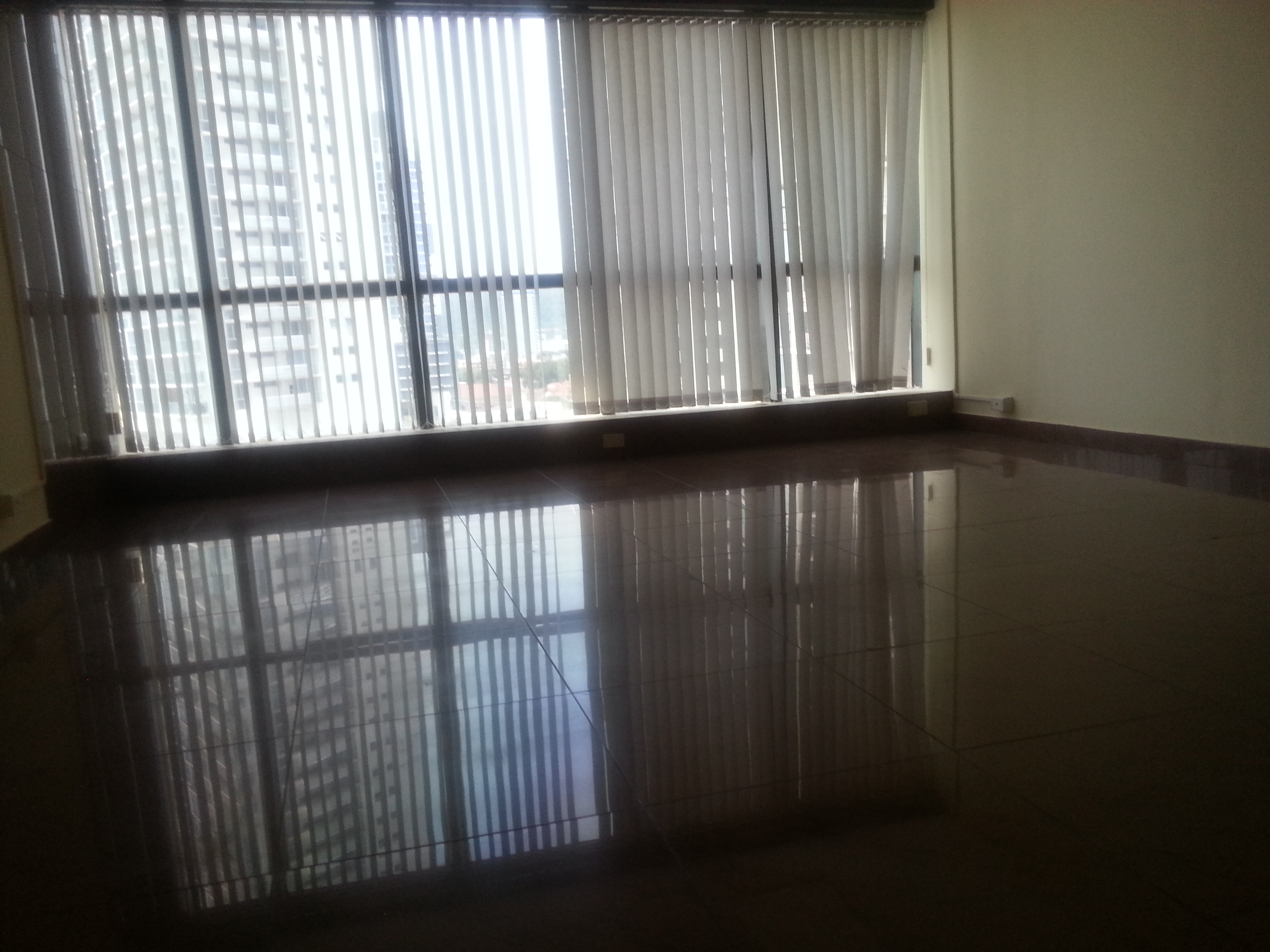 Oficina en alquiler - av. balboa