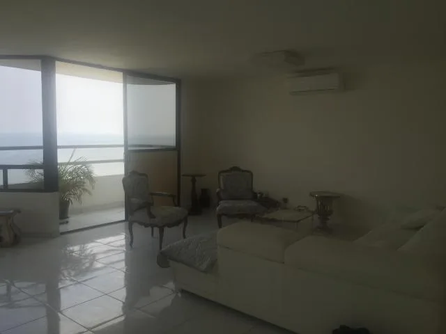 Magnifico y amplio apartamento frente al mar av. balboa — 4