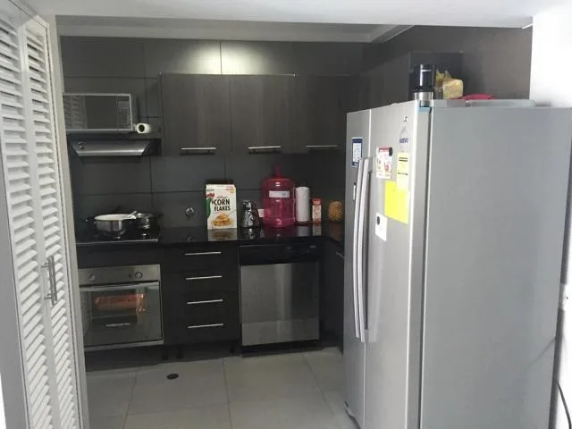 Se vende elegante  apartamento ubicado en la cinta costera en la av. balboa — 2